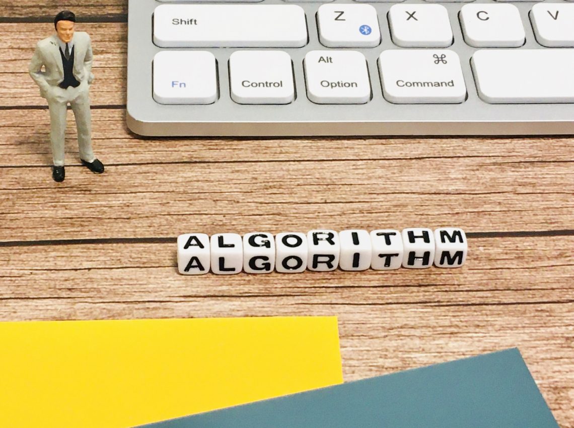アルゴリズムとはどんな意味？注目される理由と効果をわかりやすく解説_実務でアルゴリズムを活用する４つの効果